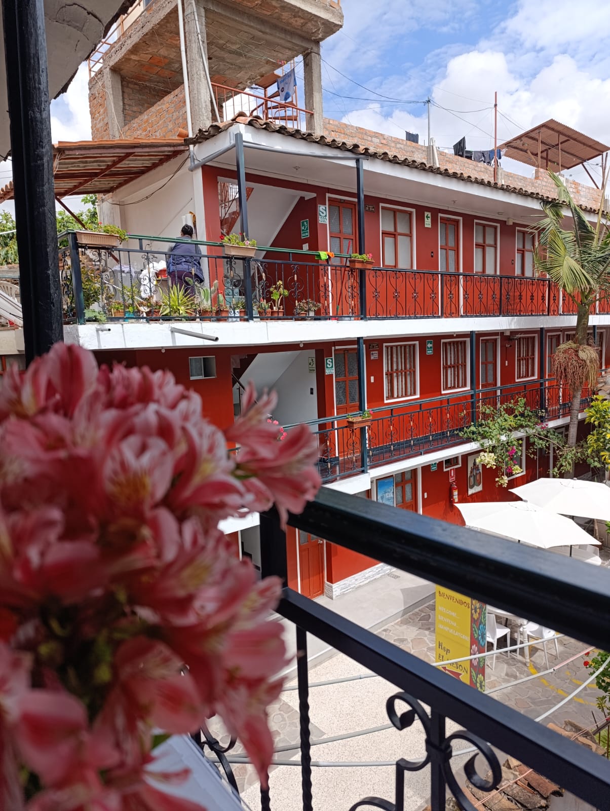 Fachada del hotel